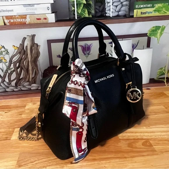 Michael Kors Bedford Black Pebbled Leather Crossbody Top Handle Bag - Picture 2 of 10